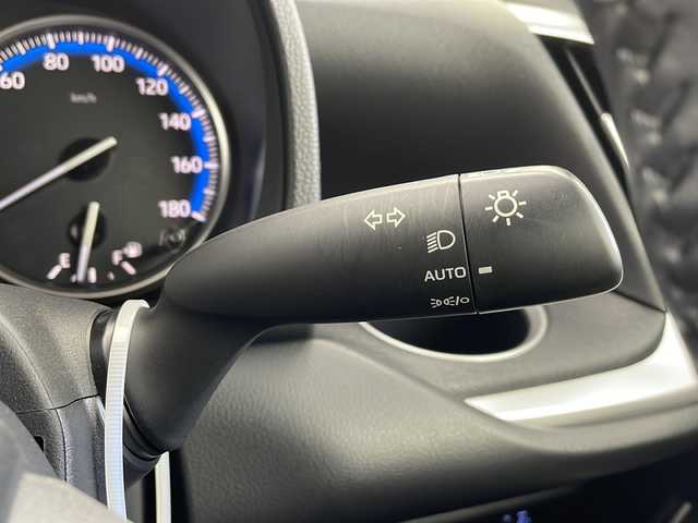 トヨタ ヴォクシー ハイブリッド S－G 千葉県 2022(令4)年 0.8万km グリッターブラックガラスフレーク セーフティセンス/・プリクラッシュセーフティ/・レーントレーシングアシスト/・レーダークルーズコントロール/・ロードサインアシスト/・オートマチックハイビーム/・ドライバー異常時対応システム/・プロアクティブドライビングアシスト/・発進遅れ告知機能/純正8インチディスプレイオーディオ/・Bluetooth接続/・バックカメラ/ユニバーサルステップ/両側パワースライドドア/LEDヘッドライト/AC100V