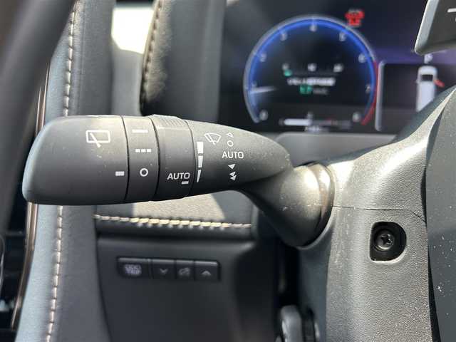 トヨタ ヴェルファイア Z プレミア 栃木県 2024(令6)年 0.8万km ブラック トヨタセーフティセンス/左右独立ムーンルーフ/純正14インチディスプレイオーディオナビ/フルセグTV/DVD/Bluetooth/USB/パノラミックビューモニター/ビルトインETC/前後ドライブレコーダー/黒革シート/前席パワーシート/前後席シートヒーター/両側パワースライドドア/パワーバックドア/ブラインドスポットモニター/レーダークルーズコントロール/スマートキー×2/プッシュEgスタート/ステアリングリモコン/LEDオートライト/LEDフォグランプ/純正19インチAW/アイドリングストップ/横滑り防止装置/保証書/取説/ドアバイザー/電動格納ミラー/パワーサンシェード
