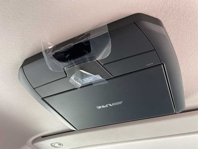 三菱 デリカＤ：５ シャモニー 埼玉県 2025(令7)年 0.1千km グレー e-Assist/11インチナビ/ CD/DVD/BT/USB/HDMI/フルセグ/全方位カメラ/12.8インチ後席モニター/両側電動スライドドア/ハーフレザーシート/パドルシフト/レーダークルーズコントロール/レーンキープアシスト/純正18インチアルミホイール/オートブレーキホールド/スマートキー×2/禁煙車