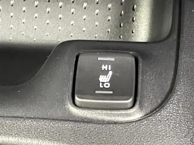 トヨタ ＧＲカローラ RZ 千葉県 2023(令5)年 0.1万km プラチナホワイトパールマイカ 登録時走行距離：157km/10.5型ディスプレイオーディオプラス/コネクティッドナビ対応10.5型HDディスプレイ/ブラインドスポットモニター/ヘッドアップディスプレイ/D/N席シートヒーター/ステアリングヒーター/JBLサウンドシステム/録画機能付バックガイドモニター/ETC2.0/フルセグTV＆AM＆FM＆Bluetoth＆Miracast/USBーC/トヨタセーフティセンス/・プリクラッシュセーフティ/・レーントレーシングアシスト/・レーンディパーチャーアラート/・レーダークルーズコントロール/・オートマチックハイビーム/・ロードサインアシスト/・発進遅れ告知機能/4WD/ターボ/専用ハーフレザーシート/オートライト/LEDヘッドランプ/LEDフロントフォグランプ/235/40R18インチBBS製純正AW/プッシュスタート/スマートキー/純正フロアマット