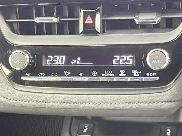 トヨタ ＧＲカローラ RZ 千葉県 2023(令5)年 0.1万km プラチナホワイトパールマイカ 登録時走行距離：157km/10.5型ディスプレイオーディオプラス/コネクティッドナビ対応10.5型HDディスプレイ/ブラインドスポットモニター/ヘッドアップディスプレイ/D/N席シートヒーター/ステアリングヒーター/JBLサウンドシステム/録画機能付バックガイドモニター/ETC2.0/フルセグTV＆AM＆FM＆Bluetoth＆Miracast/USBーC/トヨタセーフティセンス/・プリクラッシュセーフティ/・レーントレーシングアシスト/・レーンディパーチャーアラート/・レーダークルーズコントロール/・オートマチックハイビーム/・ロードサインアシスト/・発進遅れ告知機能/4WD/ターボ/専用ハーフレザーシート/オートライト/LEDヘッドランプ/LEDフロントフォグランプ/235/40R18インチBBS製純正AW/プッシュスタート/スマートキー/純正フロアマット