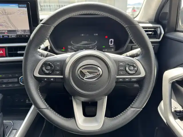 ダイハツ ロッキー プレミアム G HEV 滋賀県 2021(令3)年 5.3万km レーザーブルークリスタルシャイン ナビ/フルセグ/バックカメラ/コーナーセンサー/レーンキープアシスト/衝突軽減装置/クルーズコントロール/スマートアシスト/LEDヘッドライト/シートヒーター（前席）/ハーフレザーシート/純正16インチアルミホイール/プッシュスタート
