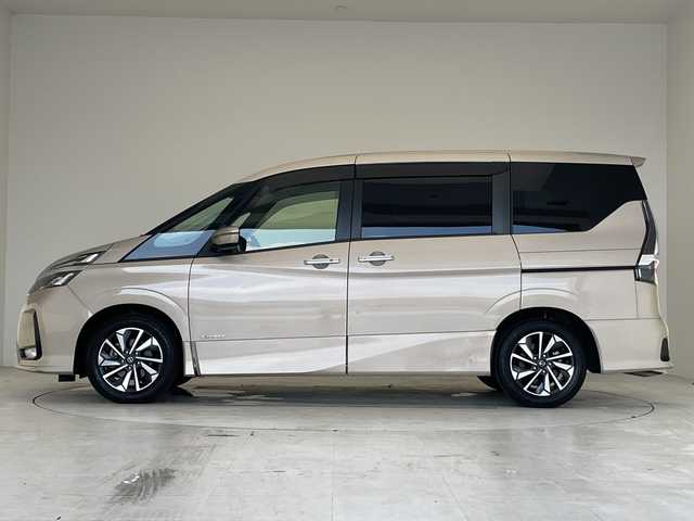 日産 セレナ ハイウェイスター V 愛知県 2021(令3)年 2.9万km カシミヤグレージュ プロパイロット/純正10インチSDナビ（地図SDカード無し）/フリップダウンモニター/両側パワースライドドア/レーダークルーズコントロール/バックカメラ/コーナーセンサー/純正アルミホイール/ブラインドスポットモニター/LEDヘッドライト/リアオートエアコン/レーンキープアシスト/ドライブレコーダー/ETC/衝突被害軽減ブレーキ/フルセグTV/CD DVD/Bluetooth/ステアリングスイッチ/スマートキー/プッシュスタート