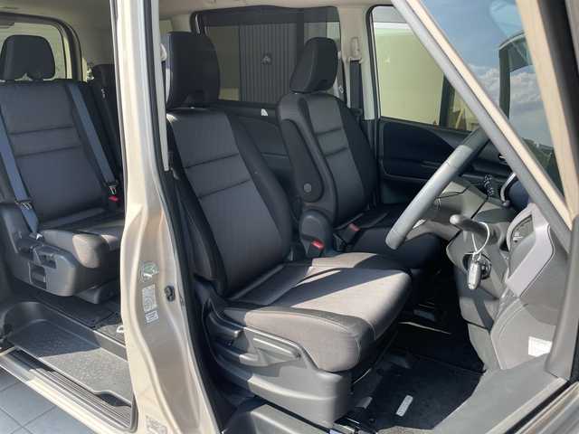 日産 セレナ ハイウェイスター V 愛知県 2021(令3)年 2.9万km カシミヤグレージュ プロパイロット/純正10インチSDナビ（地図SDカード無し）/フリップダウンモニター/両側パワースライドドア/レーダークルーズコントロール/バックカメラ/コーナーセンサー/純正アルミホイール/ブラインドスポットモニター/LEDヘッドライト/リアオートエアコン/レーンキープアシスト/ドライブレコーダー/ETC/衝突被害軽減ブレーキ/フルセグTV/CD DVD/Bluetooth/ステアリングスイッチ/スマートキー/プッシュスタート