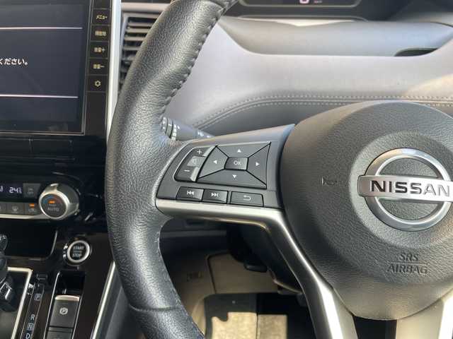日産 セレナ ハイウェイスター V 愛知県 2021(令3)年 2.9万km カシミヤグレージュ プロパイロット/純正10インチSDナビ（地図SDカード無し）/フリップダウンモニター/両側パワースライドドア/レーダークルーズコントロール/バックカメラ/コーナーセンサー/純正アルミホイール/ブラインドスポットモニター/LEDヘッドライト/リアオートエアコン/レーンキープアシスト/ドライブレコーダー/ETC/衝突被害軽減ブレーキ/フルセグTV/CD DVD/Bluetooth/ステアリングスイッチ/スマートキー/プッシュスタート
