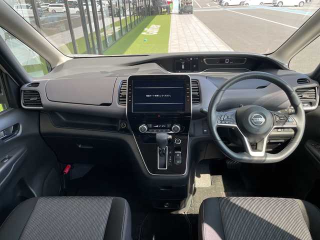 日産 セレナ ハイウェイスター V 愛知県 2021(令3)年 2.9万km カシミヤグレージュ プロパイロット/純正10インチSDナビ（地図SDカード無し）/フリップダウンモニター/両側パワースライドドア/レーダークルーズコントロール/バックカメラ/コーナーセンサー/純正アルミホイール/ブラインドスポットモニター/LEDヘッドライト/リアオートエアコン/レーンキープアシスト/ドライブレコーダー/ETC/衝突被害軽減ブレーキ/フルセグTV/CD DVD/Bluetooth/ステアリングスイッチ/スマートキー/プッシュスタート