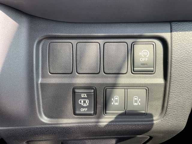 日産 セレナ ハイウェイスター V 愛知県 2021(令3)年 2.9万km カシミヤグレージュ プロパイロット/純正10インチSDナビ（地図SDカード無し）/フリップダウンモニター/両側パワースライドドア/レーダークルーズコントロール/バックカメラ/コーナーセンサー/純正アルミホイール/ブラインドスポットモニター/LEDヘッドライト/リアオートエアコン/レーンキープアシスト/ドライブレコーダー/ETC/衝突被害軽減ブレーキ/フルセグTV/CD DVD/Bluetooth/ステアリングスイッチ/スマートキー/プッシュスタート