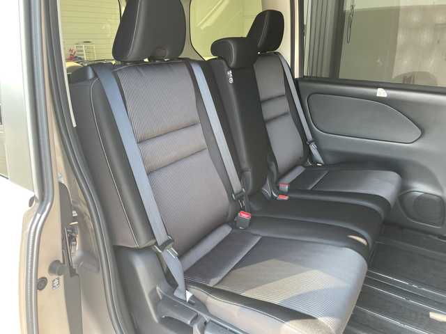 日産 セレナ ハイウェイスター V 愛知県 2021(令3)年 2.9万km カシミヤグレージュ プロパイロット/純正10インチSDナビ（地図SDカード無し）/フリップダウンモニター/両側パワースライドドア/レーダークルーズコントロール/バックカメラ/コーナーセンサー/純正アルミホイール/ブラインドスポットモニター/LEDヘッドライト/リアオートエアコン/レーンキープアシスト/ドライブレコーダー/ETC/衝突被害軽減ブレーキ/フルセグTV/CD DVD/Bluetooth/ステアリングスイッチ/スマートキー/プッシュスタート