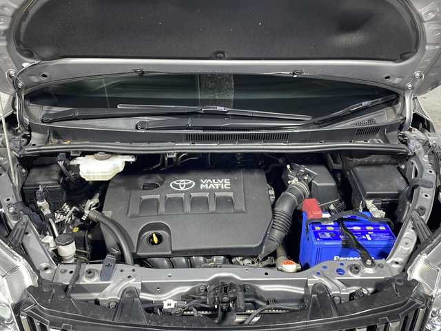 トヨタ エスクァイア Gi ブラックテーラード 沖縄県 2016(平28)年 8万km アイスチタニウムマイカメタリック 禁煙車/県外仕入れ/純正10インチナビ/【CD/DVD/フルセグTV/BT】/11インチ純正フリップダウンモニター/バックカメラ/ETC/両側パワースライドドア/トヨタセーフティセンス/→衝突被害軽減システム/→前後コーナーセンサー/→オートマチックハイビーム/→クルーズコントロール/シートヒーター/ステアリングリモコン/15インチ純正アルミ/LEDヘッドライト/スマートキー/スペアキー/サマータイヤ積み込み