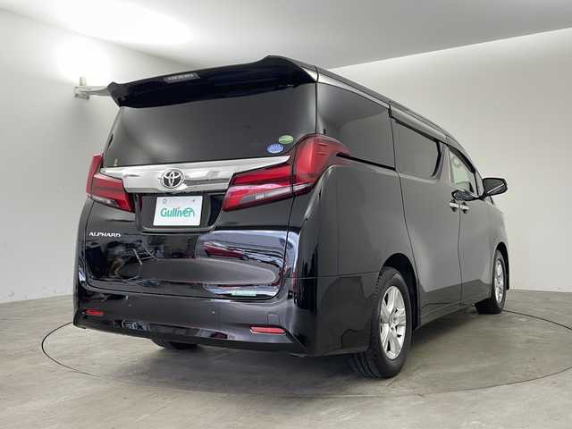 トヨタ アルファード X 兵庫県 2018(平30)年 5.4万km ブラック ・11インチアルパインナビ/・Bluetooth/フルセグTV/CD/DVD/SD/USB/・Toyota Safety Sense/・プリクラッシュセーフティ/・レーントレーシングアシスト［LTA］/・レーダークルーズコントロール（全車速追従機能付）/・ロードサインアシスト［RSA］/・オートマチックハイビーム［AHB］/・先行車発進告知機能［TMN］/・クリアランスソナー＆バックソナー/・ドライブスタートコントロール/・VDIM/・横滑り防止装置/・アルパインリアフリップダウンモニター/・片側パワースライドドア/・ステアリングリモコン/・電動パーキングブレーキ/・ブレーキホールド/・ハーフレザー調シートカバー/・純正フロアマット/・LEDオートライト/・フォグランプ/・純正16インチアルミホイール/・ビルドインETC/・スマートキー/・スペアキー/・W＋サイドエアバッグ/・カーテンエアバッグ