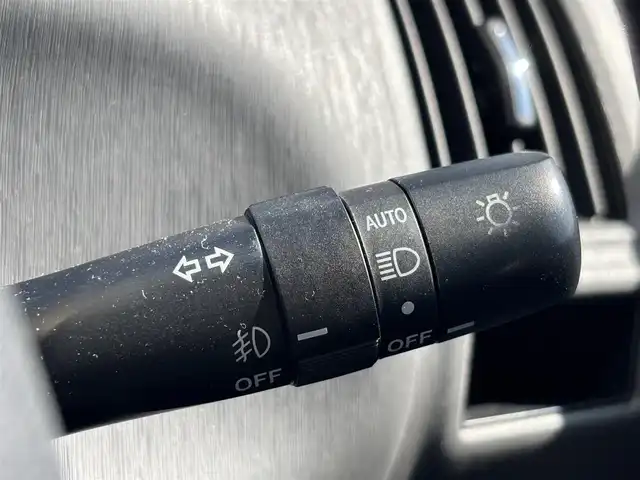 トヨタ プリウス α G ツーリングセレクション 宮城県 2013(平25)年 7.8万km ホワイトパールクリスタルシャイン 登録時走行距離77937km/純正ＳＤナビ/フルセグＴＶ/ＣＤ／ＤＶＤ／Ｂｌｕｅｔｏｏｔｈ/モデリスタエアロ(F.S.R)/クルーズコントロール/ＬＥＤライト/革巻きステアリング/ステアリングリモコン/プッシュスタート/スマートキー/Ｅｇスターター/ヘッドライトイベライザー/フォグランプ/Ａｕｔｏライト