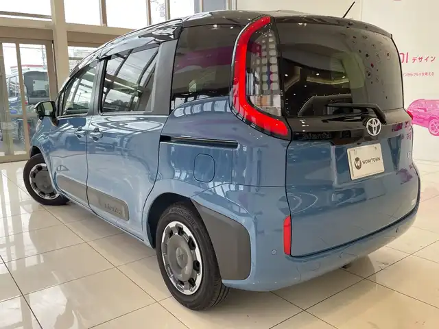 トヨタ シエンタ ハイブリッド Z 埼玉県 2024(令6)年 1.1万km 青 トヨタセーフティーセンス /純正ディスプレイオーディオ（TV・ナビ付） /バックカメラ /両側パワースライドドア /レーダークルーズコントロール /LEDオートライト /シートヒーター /ステアリングヒーター /ステアリングスイッチ /純正ETC/禁煙車