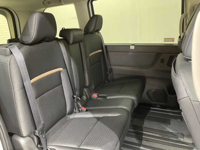 日産 セレナ e－パワー ハイウェイスター V 愛媛県 2025(令7)年 0.1千km プリズムホワイト 登録済未使用車 純正12.3型ナビ Bluetooth アダプティブクルーズコントロール プロパイロット 衝突被害軽減ブレーキ レーンアシスト 両側電動スライドドア 前後コーナーセンサー ETC 禁煙車