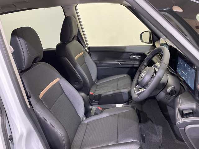 日産 セレナ e－パワー ハイウェイスター V 愛媛県 2025(令7)年 0.1千km プリズムホワイト 登録済未使用車 純正12.3型ナビ Bluetooth アダプティブクルーズコントロール プロパイロット 衝突被害軽減ブレーキ レーンアシスト 両側電動スライドドア 前後コーナーセンサー ETC 禁煙車