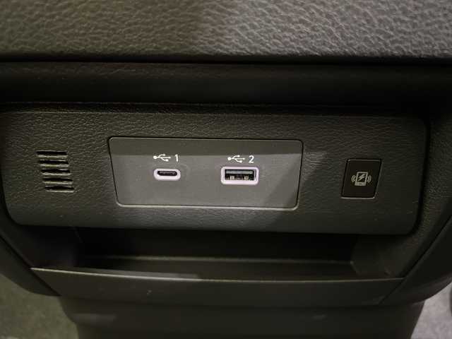 日産 セレナ e－パワー ハイウェイスター V 愛媛県 2025(令7)年 0.1千km プリズムホワイト 登録済未使用車 純正12.3型ナビ Bluetooth アダプティブクルーズコントロール プロパイロット 衝突被害軽減ブレーキ レーンアシスト 両側電動スライドドア 前後コーナーセンサー ETC 禁煙車