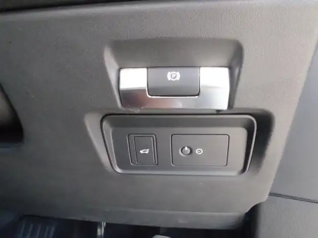 ランドローバー レンジローバーイヴォーク Rダイナミック S 岩手県 2020(令2)年 3.9万km シルバー ソウルパールシルバー（１CS）/衝突回避/エマージェンシーレーンキープ/ステアリングアシスト/ブラインドスポット/純正ナビ/フルセグTV/全方位カメラ/デジタルインナーミラー/DSRC/ドラレコ/黒革シート/パワーシート/シートヒーター/パワーバックドア/LEDライト