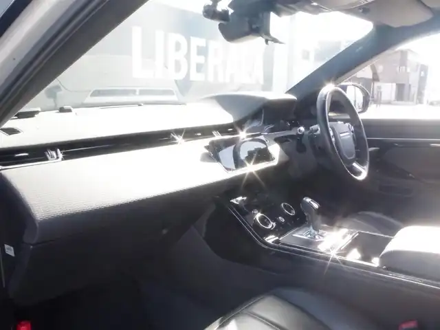 ランドローバー レンジローバーイヴォーク Rダイナミック S 岩手県 2020(令2)年 3.9万km シルバー ソウルパールシルバー（１CS）/衝突回避/エマージェンシーレーンキープ/ステアリングアシスト/ブラインドスポット/純正ナビ/フルセグTV/全方位カメラ/デジタルインナーミラー/DSRC/ドラレコ/黒革シート/パワーシート/シートヒーター/パワーバックドア/LEDライト