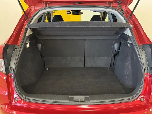 ホンダ ヴェゼル ハイブリッド Z ホンダセンシング 群馬県 2017(平29)年 5万km プレミアムクリスタルレッドM ホンダセンシング/・アダプティブクルーズコントロール/・誤発進抑制機能/・車線維持支援システム/・路外逸脱抑制機能/・標識認識機能/・先行車発進お知らせ機能/純正7インチナビ/・フルセグTV/・BT/DVD/CD/SD/・FM/AM/バックカメラ/ビルトインETC/ドライブレコーダー/革巻きステアリング/ステアリングスイッチ/パドルシフト/ブラックハーフレザーシート/前席シートヒーター/電子パーキング/ブレーキーオートホールド/スマートキー/プッシュスタート/寒冷地仕様/LEDヘッドライト/フォグランプ/オートライト/ルーフレール/純正17インチAW/純正フロアマット/ドアバイザー/電動格納ウィンカーミラー/横滑り防止機能