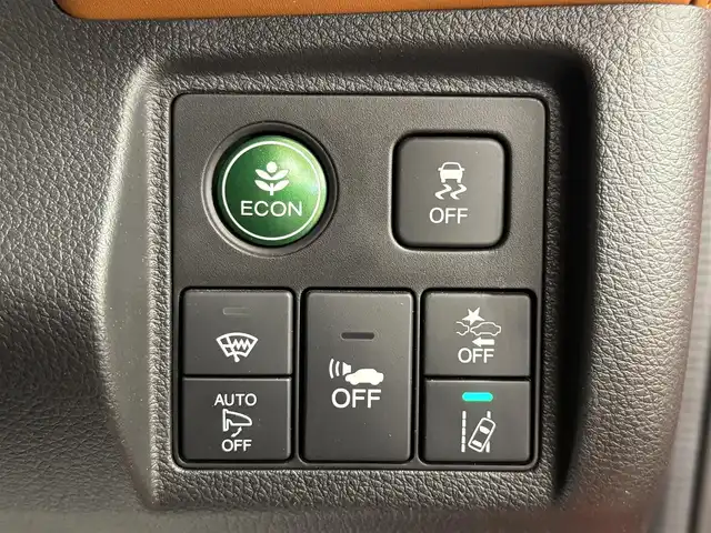 ホンダ ヴェゼル ハイブリッド Z ホンダセンシング 群馬県 2017(平29)年 5万km プレミアムクリスタルレッドM ホンダセンシング/・アダプティブクルーズコントロール/・誤発進抑制機能/・車線維持支援システム/・路外逸脱抑制機能/・標識認識機能/・先行車発進お知らせ機能/純正7インチナビ/・フルセグTV/・BT/DVD/CD/SD/・FM/AM/バックカメラ/ビルトインETC/ドライブレコーダー/革巻きステアリング/ステアリングスイッチ/パドルシフト/ブラックハーフレザーシート/前席シートヒーター/電子パーキング/ブレーキーオートホールド/スマートキー/プッシュスタート/寒冷地仕様/LEDヘッドライト/フォグランプ/オートライト/ルーフレール/純正17インチAW/純正フロアマット/ドアバイザー/電動格納ウィンカーミラー/横滑り防止機能