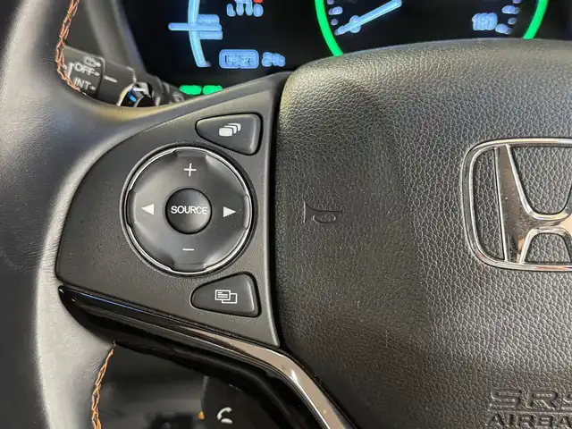 ホンダ ヴェゼル ハイブリッド Z ホンダセンシング 群馬県 2017(平29)年 5万km プレミアムクリスタルレッドM ホンダセンシング/・アダプティブクルーズコントロール/・誤発進抑制機能/・車線維持支援システム/・路外逸脱抑制機能/・標識認識機能/・先行車発進お知らせ機能/純正7インチナビ/・フルセグTV/・BT/DVD/CD/SD/・FM/AM/バックカメラ/ビルトインETC/ドライブレコーダー/革巻きステアリング/ステアリングスイッチ/パドルシフト/ブラックハーフレザーシート/前席シートヒーター/電子パーキング/ブレーキーオートホールド/スマートキー/プッシュスタート/寒冷地仕様/LEDヘッドライト/フォグランプ/オートライト/ルーフレール/純正17インチAW/純正フロアマット/ドアバイザー/電動格納ウィンカーミラー/横滑り防止機能