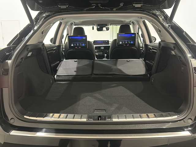 レクサス ＲＸ 450h バージョンL 新潟県 2019(平31)年 4.3万km グラファイトブラックガラスフレーク メーカーオプション/REAR SEATENTERTAINMENT SYSTEM/MARKLEVINSONプレミアムサラウンドサウンドシステム/ムーンルーフ（チルト＆スライド式）/MODELLISTAエアロ（F.S.R）/TRD鍛造22インチAW/標準装備/LexusSafetySystem＋/・プリクラッシュセーフティ/・レーントレーシングアシスト/・オートマチックハイビーム/・レーダークルーズコントロール/・パーキングサポートブレーキ/・ブラインドスポットモニター/・パノラマビューモニター/・三眼フルLEDヘッドランプ、LEDシーケンシャルシグナルランプ/ハンズフリーパワーバックドア/NAVI・AI・AVS/ドライブモードセレクトスイッチ/ステアリングヒーター/シートヒーター(全席)/ベンチレーション(D/N席)/セカンドパワーシート(リクライニング、格納)/フルカラーヘッドアップディスプレイ/12.3インチワイドディスプレイ/メモリナビゲーション【CD/DVD/BT/フルセグ】/本革シート/電子キー&カードキー/ドライブレコーダー/ETC