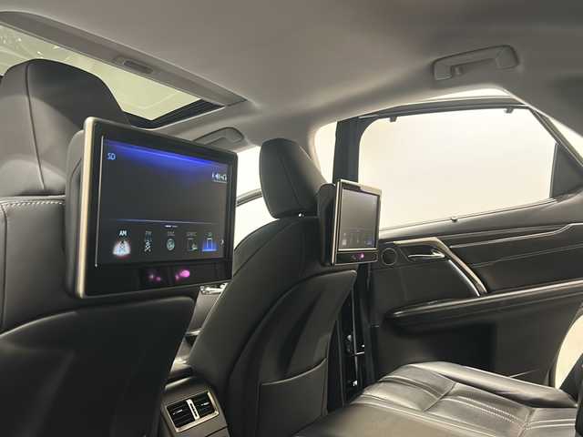 レクサス ＲＸ 450h バージョンL 新潟県 2019(平31)年 4.3万km グラファイトブラックガラスフレーク メーカーオプション/REAR SEATENTERTAINMENT SYSTEM/MARKLEVINSONプレミアムサラウンドサウンドシステム/ムーンルーフ（チルト＆スライド式）/MODELLISTAエアロ（F.S.R）/TRD鍛造22インチAW/標準装備/LexusSafetySystem＋/・プリクラッシュセーフティ/・レーントレーシングアシスト/・オートマチックハイビーム/・レーダークルーズコントロール/・パーキングサポートブレーキ/・ブラインドスポットモニター/・パノラマビューモニター/・三眼フルLEDヘッドランプ、LEDシーケンシャルシグナルランプ/ハンズフリーパワーバックドア/NAVI・AI・AVS/ドライブモードセレクトスイッチ/ステアリングヒーター/シートヒーター(全席)/ベンチレーション(D/N席)/セカンドパワーシート(リクライニング、格納)/フルカラーヘッドアップディスプレイ/12.3インチワイドディスプレイ/メモリナビゲーション【CD/DVD/BT/フルセグ】/本革シート/電子キー&カードキー/ドライブレコーダー/ETC