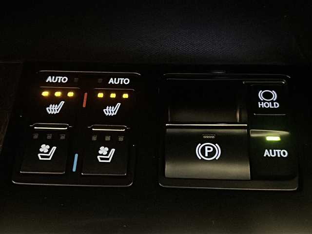 レクサス ＲＸ 450h バージョンL 新潟県 2019(平31)年 4.3万km グラファイトブラックガラスフレーク メーカーオプション/REAR SEATENTERTAINMENT SYSTEM/MARKLEVINSONプレミアムサラウンドサウンドシステム/ムーンルーフ（チルト＆スライド式）/MODELLISTAエアロ（F.S.R）/TRD鍛造22インチAW/標準装備/LexusSafetySystem＋/・プリクラッシュセーフティ/・レーントレーシングアシスト/・オートマチックハイビーム/・レーダークルーズコントロール/・パーキングサポートブレーキ/・ブラインドスポットモニター/・パノラマビューモニター/・三眼フルLEDヘッドランプ、LEDシーケンシャルシグナルランプ/ハンズフリーパワーバックドア/NAVI・AI・AVS/ドライブモードセレクトスイッチ/ステアリングヒーター/シートヒーター(全席)/ベンチレーション(D/N席)/セカンドパワーシート(リクライニング、格納)/フルカラーヘッドアップディスプレイ/12.3インチワイドディスプレイ/メモリナビゲーション【CD/DVD/BT/フルセグ】/本革シート/電子キー&カードキー/ドライブレコーダー/ETC