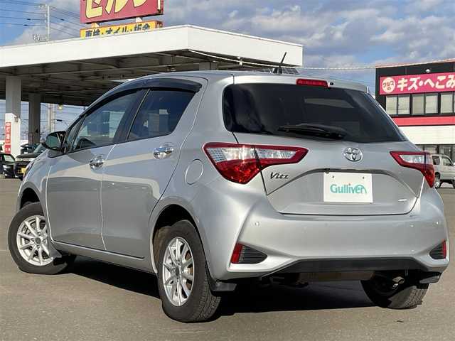 トヨタ ヴィッツ F セーフティーエディションⅢ 道東・釧路十勝 2019(平31)年 5.2万km シルバーマイカM 4WD/ワンオーナー/寒冷地仕様/Toyota Safety Sense/・PCS(プリクラッシュセーフティ)/・LDA(レーンディパーチャーアラート)/・オートマチックハイビーム/・先行車発進告知/純正ディーラーOPナビ/ (CD/DVD/BT)/フルセグTV/TVキャンセラー/バックカメラ/ビルトインETC/純正ドライブレコーダー/ステアリングスイッチ/プッシュスタート/スマートキー/純正エンジンスターター/社外14インチAW付スタッドレスタイヤ積込/オートライト/フォグランプ/ウインカーミラー/電動格納ミラー/純正フロアマット/横滑り防止装置/ナビ取扱説明書/取扱説明書/保証書