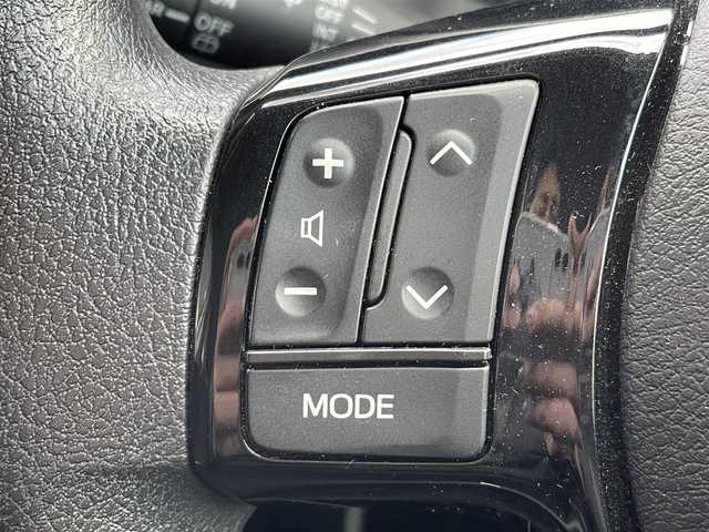 トヨタ ヴィッツ F セーフティーエディションⅢ 道東・釧路十勝 2019(平31)年 5.2万km シルバーマイカM 4WD/ワンオーナー/寒冷地仕様/Toyota Safety Sense/・PCS(プリクラッシュセーフティ)/・LDA(レーンディパーチャーアラート)/・オートマチックハイビーム/・先行車発進告知/純正ディーラーOPナビ/ (CD/DVD/BT)/フルセグTV/TVキャンセラー/バックカメラ/ビルトインETC/純正ドライブレコーダー/ステアリングスイッチ/プッシュスタート/スマートキー/純正エンジンスターター/社外14インチAW付スタッドレスタイヤ積込/オートライト/フォグランプ/ウインカーミラー/電動格納ミラー/純正フロアマット/横滑り防止装置/ナビ取扱説明書/取扱説明書/保証書