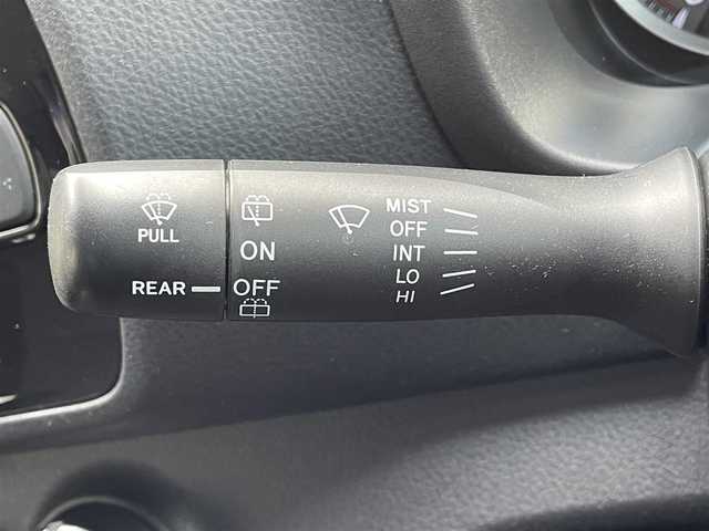 トヨタ ヴィッツ F セーフティーエディションⅢ 道東・釧路十勝 2019(平31)年 5.2万km シルバーマイカM 4WD/ワンオーナー/寒冷地仕様/Toyota Safety Sense/・PCS(プリクラッシュセーフティ)/・LDA(レーンディパーチャーアラート)/・オートマチックハイビーム/・先行車発進告知/純正ディーラーOPナビ/ (CD/DVD/BT)/フルセグTV/TVキャンセラー/バックカメラ/ビルトインETC/純正ドライブレコーダー/ステアリングスイッチ/プッシュスタート/スマートキー/純正エンジンスターター/社外14インチAW付スタッドレスタイヤ積込/オートライト/フォグランプ/ウインカーミラー/電動格納ミラー/純正フロアマット/横滑り防止装置/ナビ取扱説明書/取扱説明書/保証書