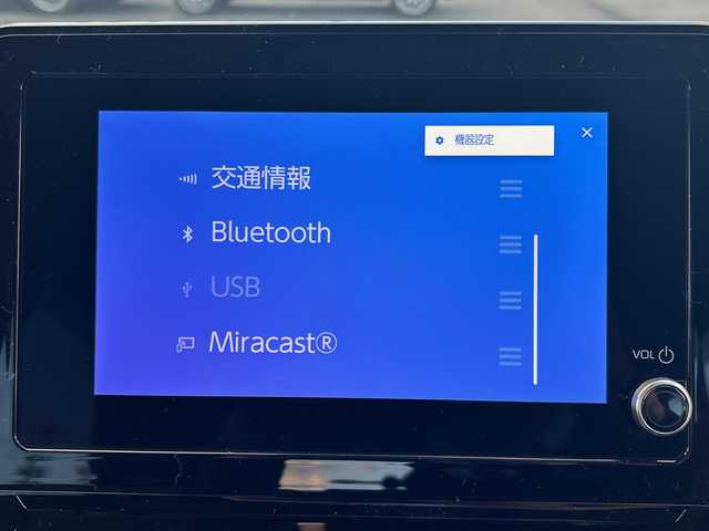 トヨタ シエンタ ハイブリッド G 長野県 2023(令5)年 1.3万km ホワイトパールクリスタルシャイン ・純正8インチディスプレイオーディオ/・バックカメラ/・ビルトインETC/・プリクラッシュセーフティ/・オートマチックハイビーム/・レーダークルーズコントロール/・レーンキープアシスト/・ブラインドスポットモニター/・両側パワースライドドア/・社外15インチアルミホイール/・純正AW付き夏タイヤ積込有り/・横滑り防止装置/・LEDヘッドライト/・オートライト/・コーナーセンサー/・純正フロアマット/・ウィンカーミラー/・電動格納ミラー/・スマートキー/・エンジンプッシュスタート