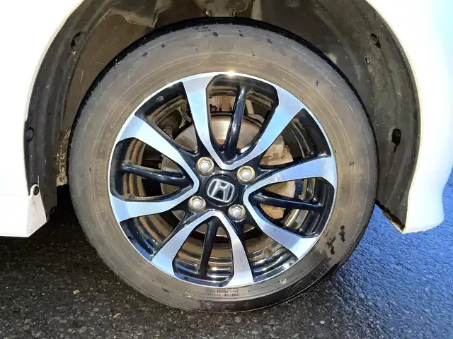 ホンダ Ｎ ＢＯＸ 2トン カスタム G L ホンダセンシング 青森県 2017(平29)年 10.1万km プレミアムホワイトパールⅡ (株)IDOMが運営する【じしゃロン青森店】の自社ローン専用車両になりますこちらは現金ご利用時の価格です。自社ローンご希望の方は別途その旨お申付け下さい。/４ＷＤ/人気のツートンカラー/純正８インチＳＤナビ/　AM/FM/CD/DVD/SD/BT/フルセグＴＶ/バックカメラ/純正ドライブレコーダー/ビルトインＥＴＣ/両側パワースライドドア/クルーズコントロール/ＥＣＯＮモード/衝突被害軽減システム/レーンキープアシスト/横滑り防止装置/オートライト/ＬＥＤヘッドランプ/フォグランプ/シートヒーター（D/N）/ドアミラーヒーター/プラズマクラスターイオン/ドアバイザー/純正フロアマット/純正１４インチアルミホイール装着