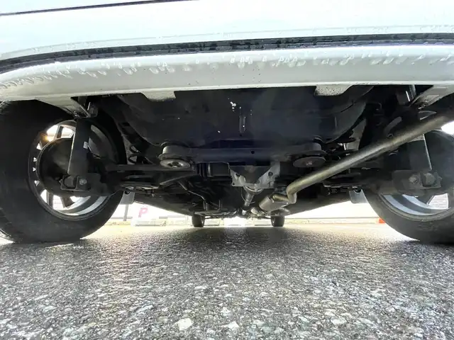 ホンダ Ｎ ＢＯＸ 2トン カスタム G L ホンダセンシング 青森県 2017(平29)年 10.1万km プレミアムホワイトパールⅡ (株)IDOMが運営する【じしゃロン青森店】の自社ローン専用車両になりますこちらは現金ご利用時の価格です。自社ローンご希望の方は別途その旨お申付け下さい。/４ＷＤ/人気のツートンカラー/純正８インチＳＤナビ/　AM/FM/CD/DVD/SD/BT/フルセグＴＶ/バックカメラ/純正ドライブレコーダー/ビルトインＥＴＣ/両側パワースライドドア/クルーズコントロール/ＥＣＯＮモード/衝突被害軽減システム/レーンキープアシスト/横滑り防止装置/オートライト/ＬＥＤヘッドランプ/フォグランプ/シートヒーター（D/N）/ドアミラーヒーター/プラズマクラスターイオン/ドアバイザー/純正フロアマット/純正１４インチアルミホイール装着