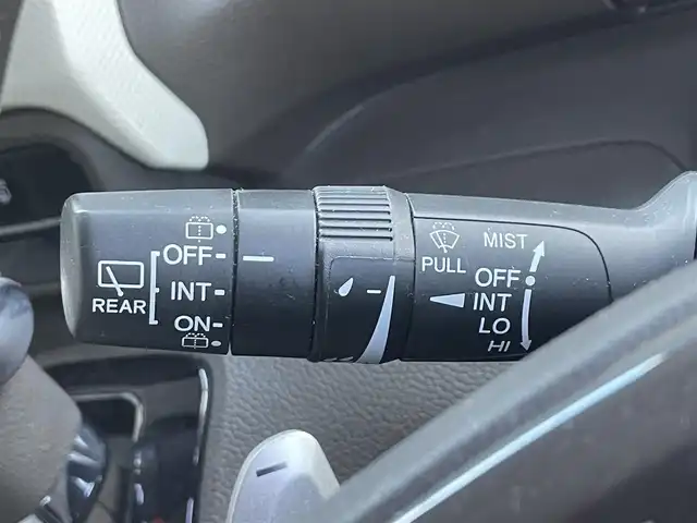 ホンダ Ｎ ＢＯＸ L ターボ 滋賀県 2021(令3)年 4.7万km ルナシルバーM 純正ナビ/（CD/DVD/BT/フルセグTV/SD/USB）/ホンダセンシング/・衝突軽減ブレーキ（CMBS）/・誤発進抑制機能/・後方誤発進抑制機/・渋滞追従機能付アダプティブクルーズコントロール（ACC）/・車線維持支援システム（LKAS）/・路外逸脱抑制機能/・歩行者事故低減ステアリング/・先行車発進お知らせ機能/・標識認識機能/・オートハイビーム/バックカメラ/ビルトインETC/両側パワースライドドア/前席シートヒーター/パーキングセンサー/パドルシフト/LEDヘッドライト/純正フロアマット