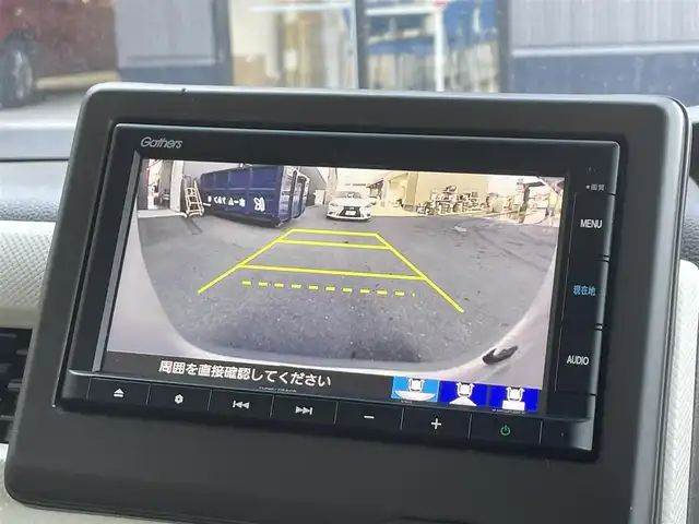 ホンダ Ｎ ＢＯＸ L ターボ 滋賀県 2021(令3)年 4.7万km ルナシルバーM 純正ナビ/（CD/DVD/BT/フルセグTV/SD/USB）/ホンダセンシング/・衝突軽減ブレーキ（CMBS）/・誤発進抑制機能/・後方誤発進抑制機/・渋滞追従機能付アダプティブクルーズコントロール（ACC）/・車線維持支援システム（LKAS）/・路外逸脱抑制機能/・歩行者事故低減ステアリング/・先行車発進お知らせ機能/・標識認識機能/・オートハイビーム/バックカメラ/ビルトインETC/両側パワースライドドア/前席シートヒーター/パーキングセンサー/パドルシフト/LEDヘッドライト/純正フロアマット