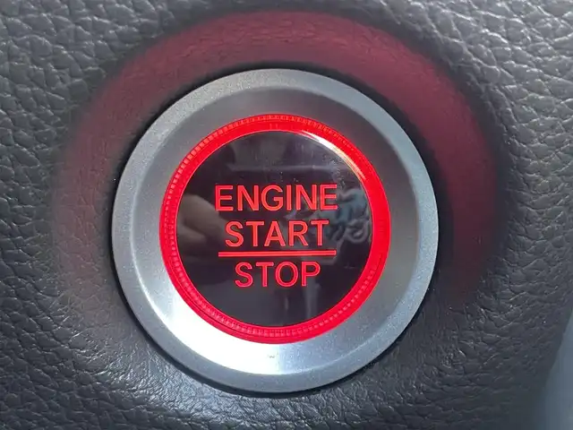 ホンダ Ｎ ＢＯＸ L ターボ 滋賀県 2021(令3)年 4.7万km ルナシルバーM 純正ナビ/（CD/DVD/BT/フルセグTV/SD/USB）/ホンダセンシング/・衝突軽減ブレーキ（CMBS）/・誤発進抑制機能/・後方誤発進抑制機/・渋滞追従機能付アダプティブクルーズコントロール（ACC）/・車線維持支援システム（LKAS）/・路外逸脱抑制機能/・歩行者事故低減ステアリング/・先行車発進お知らせ機能/・標識認識機能/・オートハイビーム/バックカメラ/ビルトインETC/両側パワースライドドア/前席シートヒーター/パーキングセンサー/パドルシフト/LEDヘッドライト/純正フロアマット