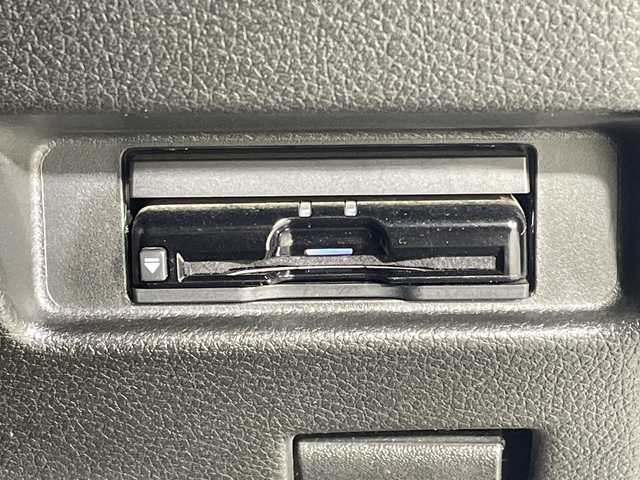 スズキ スペーシア 神奈川県 2021(令3)年 2万km ピュアホワイトP 純正ナビ/全方位カメラ/両側パワースライドドア/スズキセーフティ/追従クルーズコントローラー/ターボ/シートヒーター/ヘッドアップディスプレイ/パドルシフト/ETC2.0/LEDライト/前後ドラレコ/純正5インチAW/純正フロアマット/プッシュスタート/スマートキー/スペアキー/シートバックテーブル/シールサンシェード/オートライト/オートマチックハイビーム/ハイビームアシスト/電格格納ミラー/取扱説明書/保証書/デュアメセンサーブレーキサポート/車線逸脱抑制/レーンアシスト/盗難防止装置