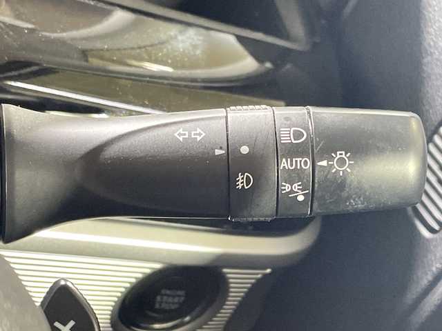 スズキ スペーシア 神奈川県 2021(令3)年 2万km ピュアホワイトP 純正ナビ/全方位カメラ/両側パワースライドドア/スズキセーフティ/追従クルーズコントローラー/ターボ/シートヒーター/ヘッドアップディスプレイ/パドルシフト/ETC2.0/LEDライト/前後ドラレコ/純正5インチAW/純正フロアマット/プッシュスタート/スマートキー/スペアキー/シートバックテーブル/シールサンシェード/オートライト/オートマチックハイビーム/ハイビームアシスト/電格格納ミラー/取扱説明書/保証書/デュアメセンサーブレーキサポート/車線逸脱抑制/レーンアシスト/盗難防止装置