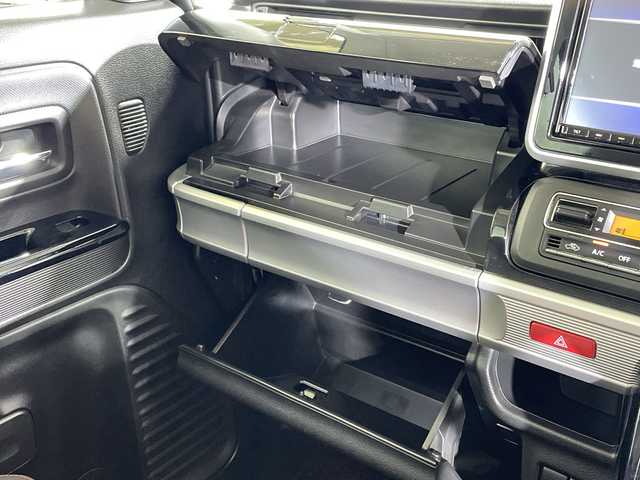 スズキ スペーシア 神奈川県 2021(令3)年 2万km ピュアホワイトP 純正ナビ/全方位カメラ/両側パワースライドドア/スズキセーフティ/追従クルーズコントローラー/ターボ/シートヒーター/ヘッドアップディスプレイ/パドルシフト/ETC2.0/LEDライト/前後ドラレコ/純正5インチAW/純正フロアマット/プッシュスタート/スマートキー/スペアキー/シートバックテーブル/シールサンシェード/オートライト/オートマチックハイビーム/ハイビームアシスト/電格格納ミラー/取扱説明書/保証書/デュアメセンサーブレーキサポート/車線逸脱抑制/レーンアシスト/盗難防止装置