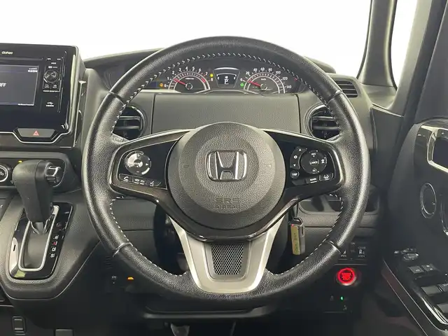 ホンダ Ｎ ＢＯＸ カスタム G L ターボ ホンダセンシング 大分県 2018(平30)年 7.5万km ブリリアントスポーティブルーメタリック2トーン ホンダセンシング/・衝突軽減ブレーキ/・誤発進抑制機能/・後方誤発進抑制機能/・歩行者低減ステアリング/・アダブティブクルーズコントロール/・車線維持支援システム/・路外逸脱抑制機能/純正ディスプレイオーディオ/バックカメラ/ビルトインETC/ハーフレザーシート/パドルシフト/両側パワースライドドア/LEDオートライト/純正アルミホイール/スマートキー