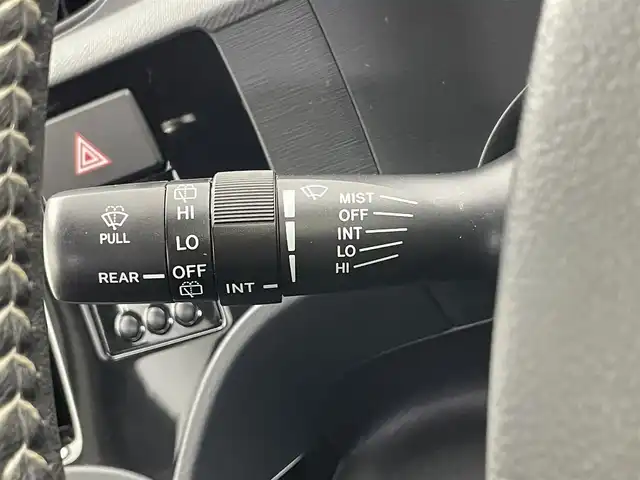 トヨタ アクア G G’s 埼玉県 2015(平27)年 4.5万km ライムホワイトパールクリスタルシャイン クルーズコントロール/純正ナビ/（Bluetooth/CD/DVD/フルセグ)/バックカメラ/ETC/ステアリングスイッチ/シートヒーター/ナノイーエアコン/オートLEDヘッドライト/フォグランプ/スマートキー/スペアキー/ドアバイザー/プッシュスタート/電動格納ミラー/VSC（横滑り防止装置）