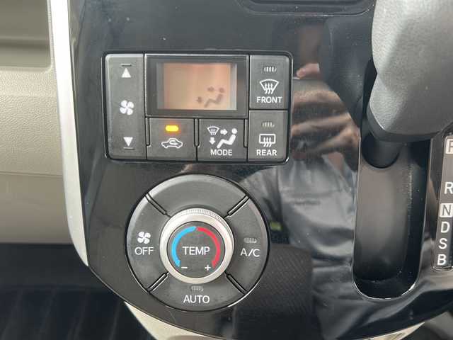 ダイハツ タント X SAⅡ 兵庫県 2016(平28)年 5.3万km ホワイト 純正ディーラーナビ/　Bluetooth・AM/FM・USB・CD・DVD/フルセグTV（走行中視聴可能）/バックカメラ/前方ドライブレコーダー/ETC/片側パワースライドドア/アンチロック・ブレーキ・システム/衝突被害軽減システム/横滑り防止装置/後方コーナーセンサー/レーンキープアシスト/盗難防止装置/オートライト/スマートキー/スペアキー×1/取扱説明書/保証書