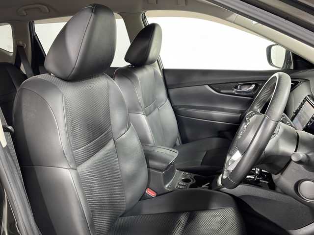 日産 エクストレイル 20Xi 広島県 2018(平30)年 4.6万km チタニウムカーキ 純正9型ナビ　/アラウンドビューモニター　/シートヒーター　/フルセグ　/電動リアゲート　/デジタルルームミラー　/オートハイビーム　/レーンキープアシスト　/コーナーセンサー　/クルーズコントロール　/ドラレコ　/ETC/純正18インチアルミホイール(225/60/R18)/エアバック（運転席/助手席）