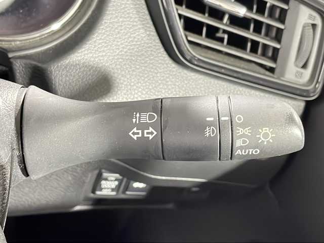 日産 エクストレイル 20Xi 広島県 2018(平30)年 4.6万km チタニウムカーキ 純正9型ナビ　/アラウンドビューモニター　/シートヒーター　/フルセグ　/電動リアゲート　/デジタルルームミラー　/オートハイビーム　/レーンキープアシスト　/コーナーセンサー　/クルーズコントロール　/ドラレコ　/ETC/純正18インチアルミホイール(225/60/R18)/エアバック（運転席/助手席）