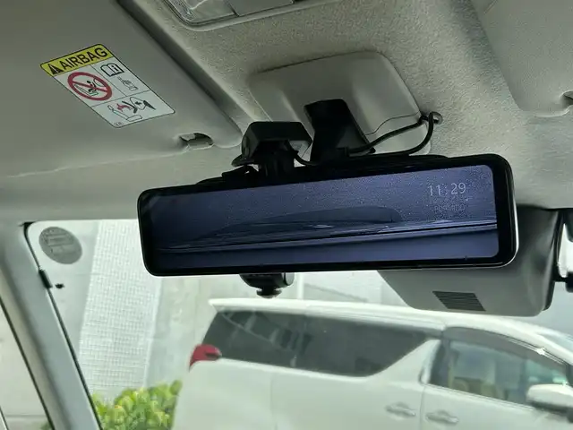 トヨタ ルーミー カスタムG－T 静岡県 2021(令3)年 4.1万km パールホワイトⅢ Toyota Safety Sense/社外9インチメモリーナビ(AVIC-RQ911)/　AM FM CD DVD Bluetooth AUX/ビルトインETC/ドライブレコーダー/LEDオートヘッドライト/デジタルルームミラー/シートヒーター(前席)/LEDルームライト/両側パワースライドドア/ステアリングスイッチ/スマートキー2本/社外充電ポート/フルセグTV/アラウンドビューモニター