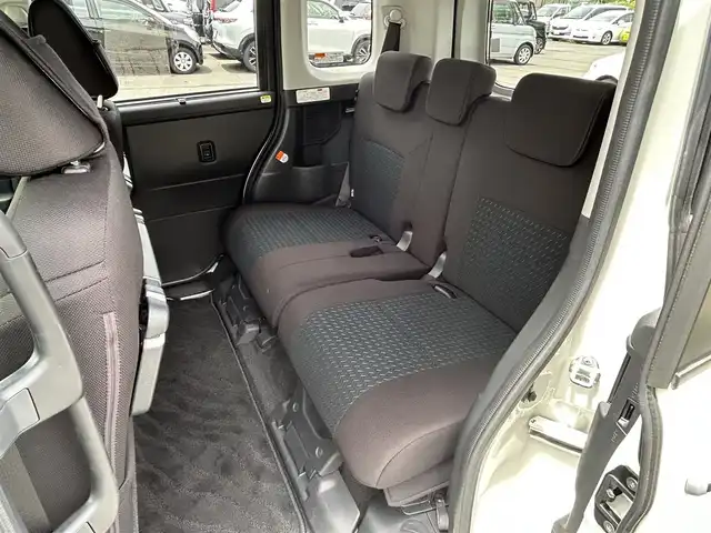 トヨタ ルーミー カスタムG－T 静岡県 2021(令3)年 4.1万km パールホワイトⅢ Toyota Safety Sense/社外9インチメモリーナビ(AVIC-RQ911)/　AM FM CD DVD Bluetooth AUX/ビルトインETC/ドライブレコーダー/LEDオートヘッドライト/デジタルルームミラー/シートヒーター(前席)/LEDルームライト/両側パワースライドドア/ステアリングスイッチ/スマートキー2本/社外充電ポート/フルセグTV/アラウンドビューモニター
