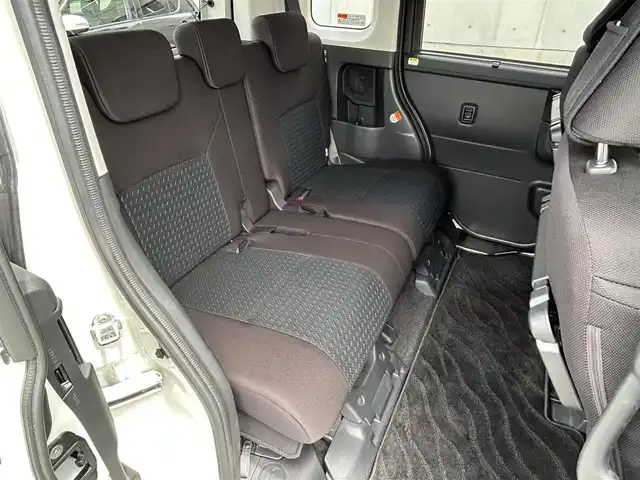 トヨタ ルーミー カスタムG－T 静岡県 2021(令3)年 4.1万km パールホワイトⅢ Toyota Safety Sense/社外9インチメモリーナビ(AVIC-RQ911)/　AM FM CD DVD Bluetooth AUX/ビルトインETC/ドライブレコーダー/LEDオートヘッドライト/デジタルルームミラー/シートヒーター(前席)/LEDルームライト/両側パワースライドドア/ステアリングスイッチ/スマートキー2本/社外充電ポート/フルセグTV/アラウンドビューモニター