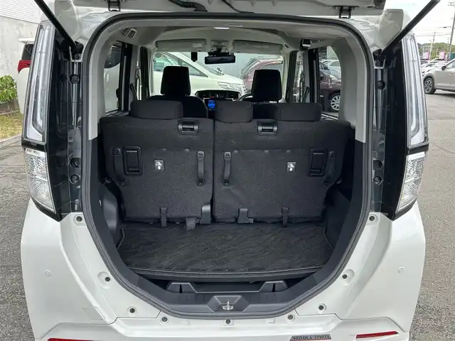 トヨタ ルーミー カスタムG－T 静岡県 2021(令3)年 4.1万km パールホワイトⅢ Toyota Safety Sense/社外9インチメモリーナビ(AVIC-RQ911)/　AM FM CD DVD Bluetooth AUX/ビルトインETC/ドライブレコーダー/LEDオートヘッドライト/デジタルルームミラー/シートヒーター(前席)/LEDルームライト/両側パワースライドドア/ステアリングスイッチ/スマートキー2本/社外充電ポート/フルセグTV/アラウンドビューモニター