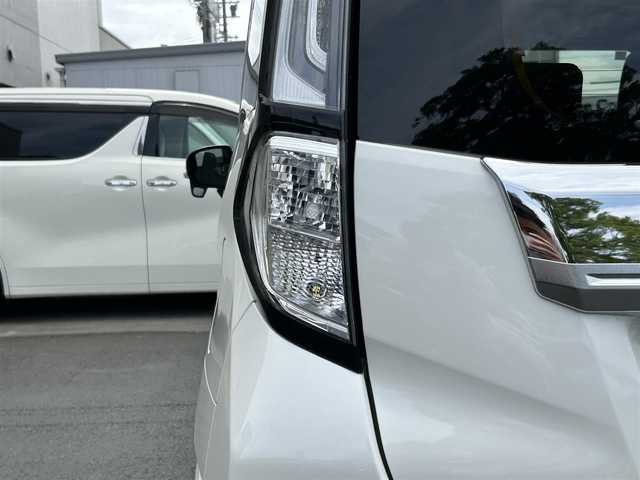 トヨタ ルーミー カスタムG－T 静岡県 2021(令3)年 4.1万km パールホワイトⅢ Toyota Safety Sense/社外9インチメモリーナビ(AVIC-RQ911)/　AM FM CD DVD Bluetooth AUX/ビルトインETC/ドライブレコーダー/LEDオートヘッドライト/デジタルルームミラー/シートヒーター(前席)/LEDルームライト/両側パワースライドドア/ステアリングスイッチ/スマートキー2本/社外充電ポート/フルセグTV/アラウンドビューモニター