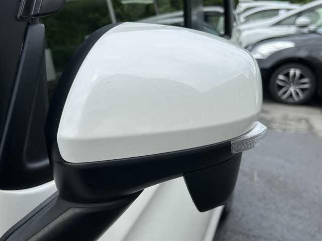トヨタ ルーミー カスタムG－T 静岡県 2021(令3)年 4.1万km パールホワイトⅢ Toyota Safety Sense/社外9インチメモリーナビ(AVIC-RQ911)/　AM FM CD DVD Bluetooth AUX/ビルトインETC/ドライブレコーダー/LEDオートヘッドライト/デジタルルームミラー/シートヒーター(前席)/LEDルームライト/両側パワースライドドア/ステアリングスイッチ/スマートキー2本/社外充電ポート/フルセグTV/アラウンドビューモニター